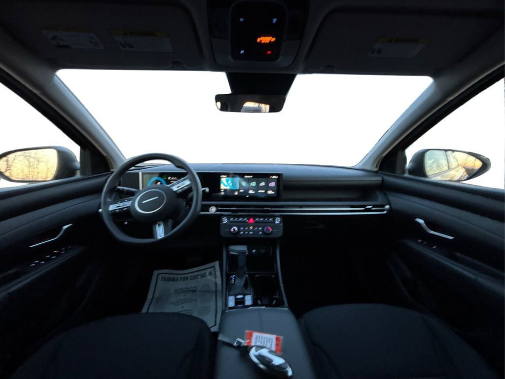 New 2026 Hyundai Tucson SE image 17
