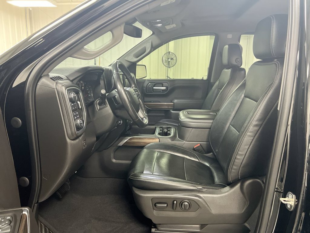 Used 2020 Chevrolet Silverado 1500 LT Trail Boss AWD/4WD image 18