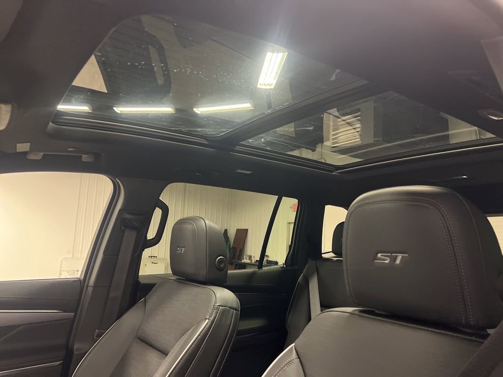New 2026 Buick Enclave Sport Touring w/ Power Package image 13