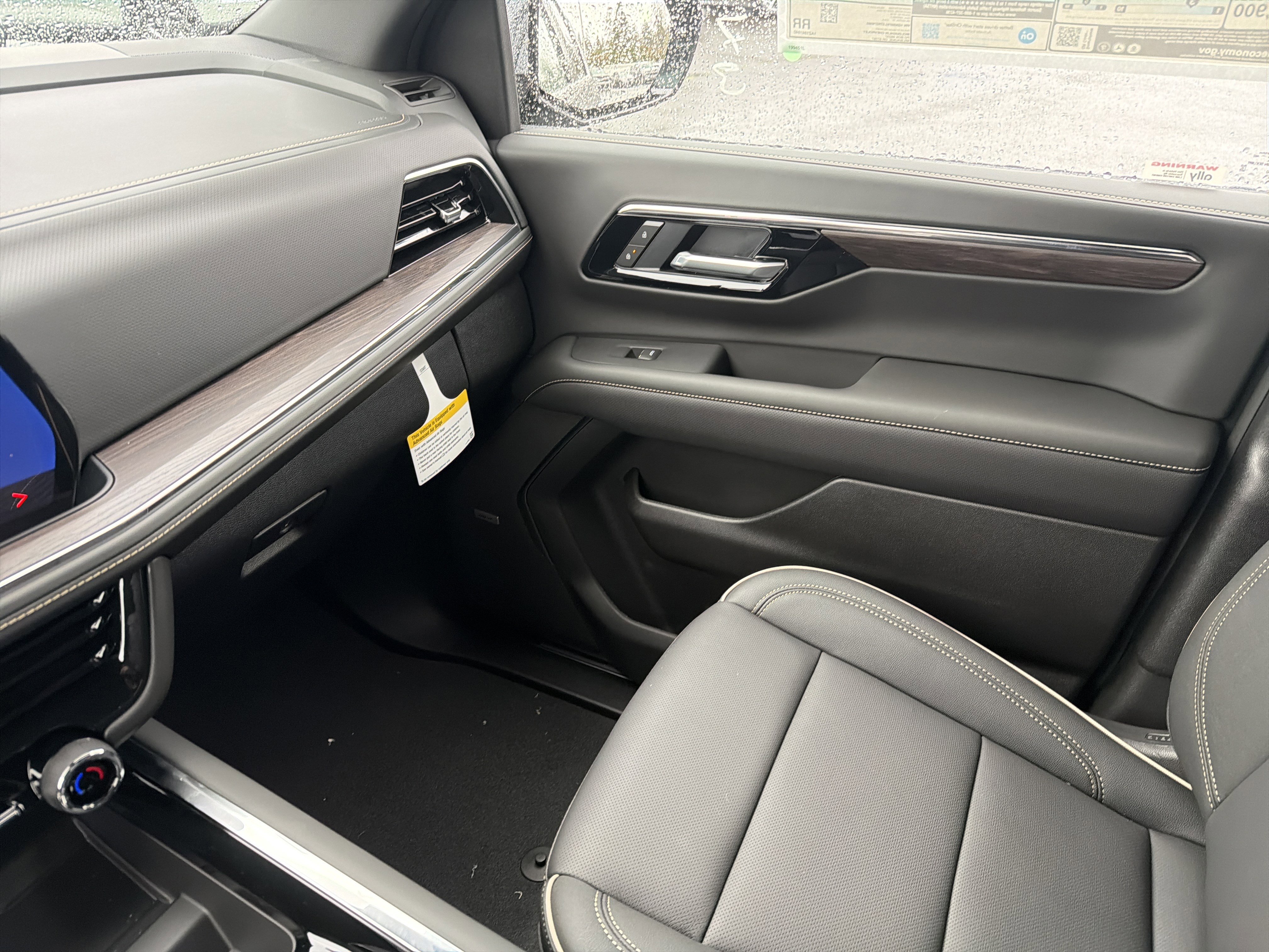 New 2026 Chevrolet Suburban Premier image 23