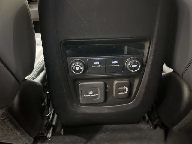 Certified 2022 Buick Enclave Essence w/ Experience Buick Package FWD image 21