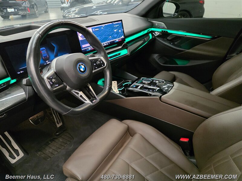Used 2024 BMW i5 eDrive40i w/ M Sport Package RWD image 19