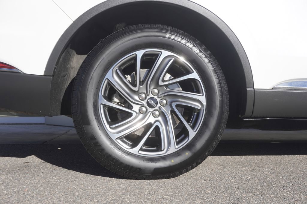 Used 2020 Lincoln Aviator AWD image 34