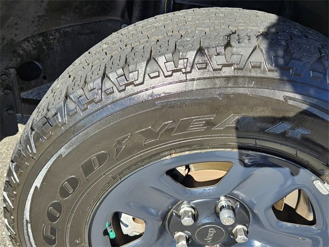 Used 2023 Jeep Wrangler Sport image 17