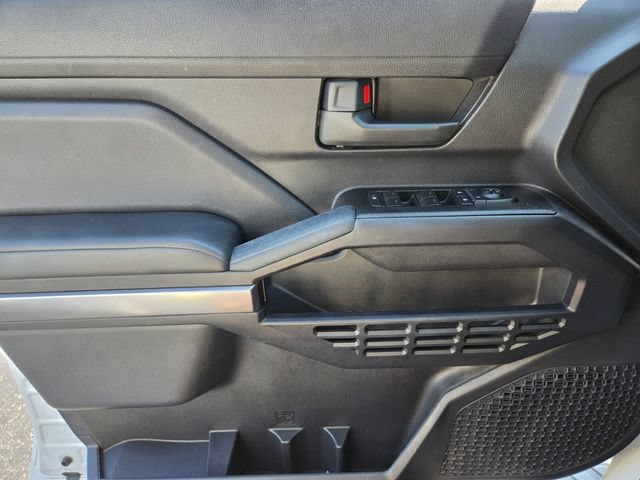 Used 2025 Toyota 4Runner SR5 AWD/4WD image 36