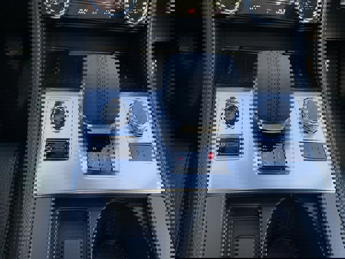 Used 2022 Jaguar F-PACE S image 24