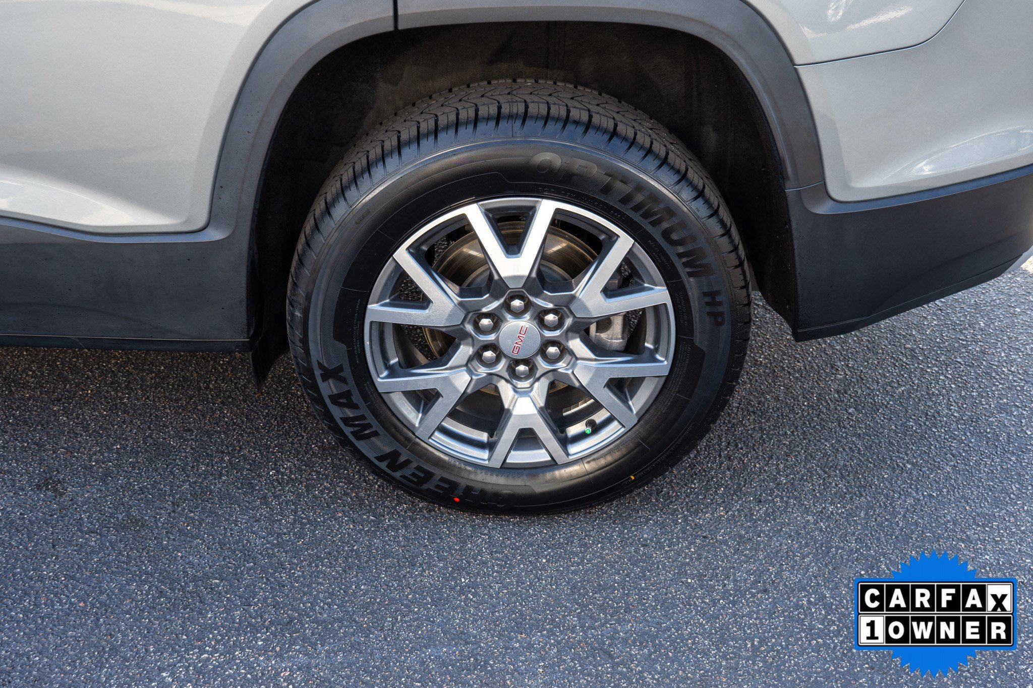 Used 2023 GMC Acadia SLT image 9