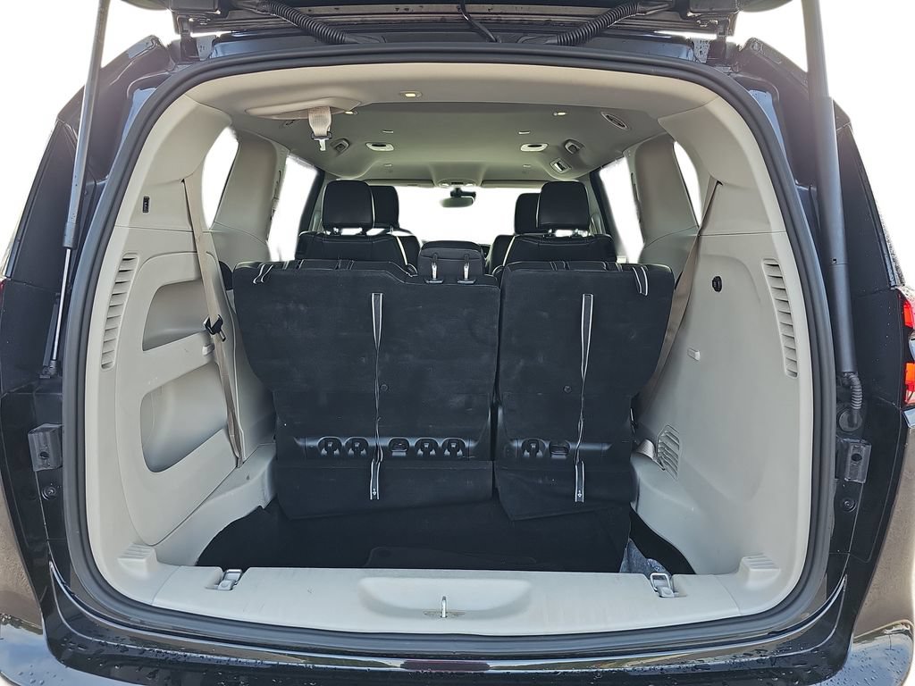 Used 2022 Chrysler Pacifica Touring-L FWD image 28