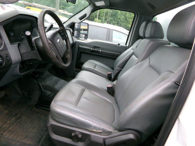Used 2015 Ford F550 4x4 Regular Cab Super Duty image 10
