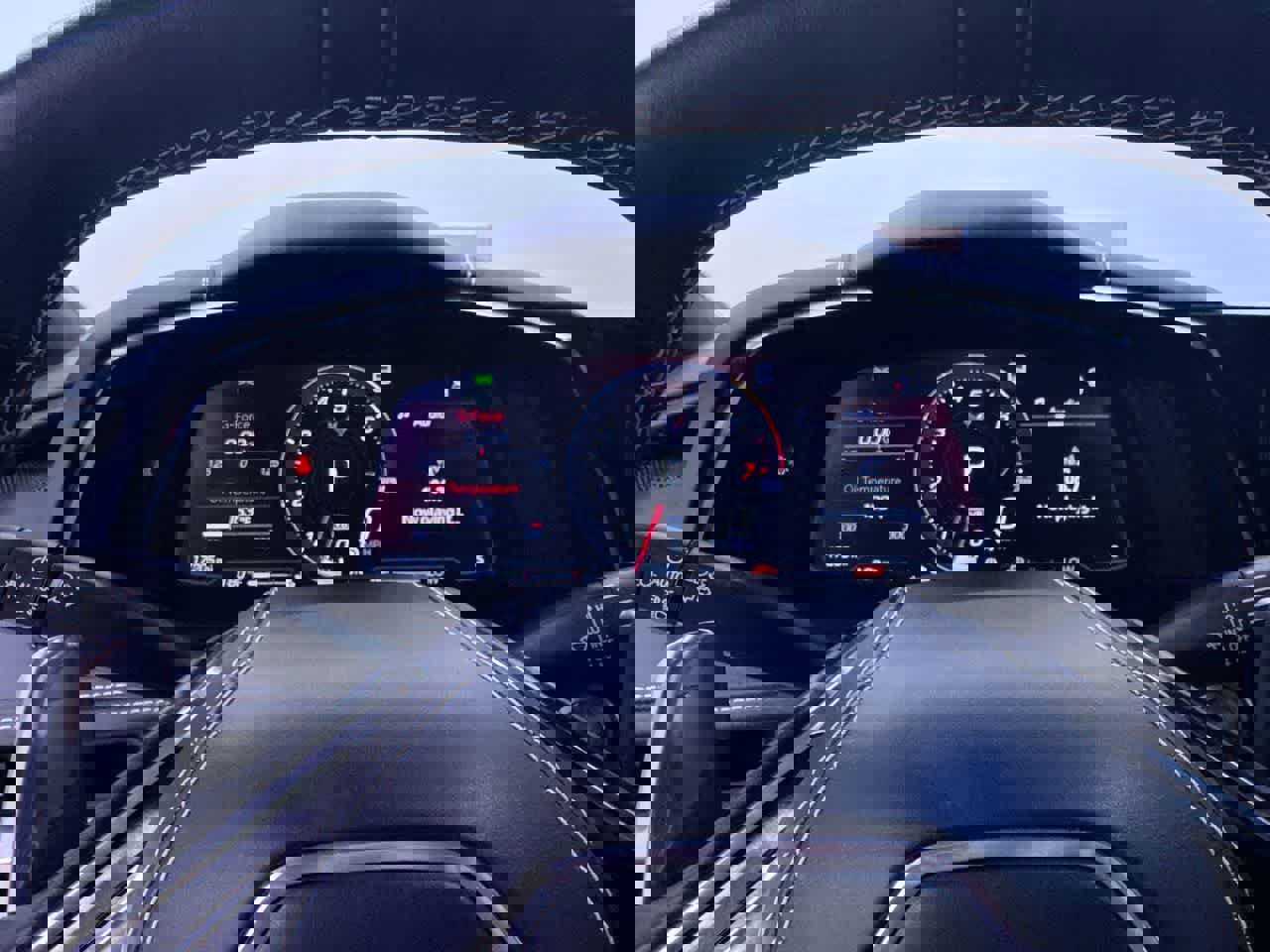 Used 2021 Chevrolet Corvette Stingray Premium Cpe w/ Z51 Performance Package image 22