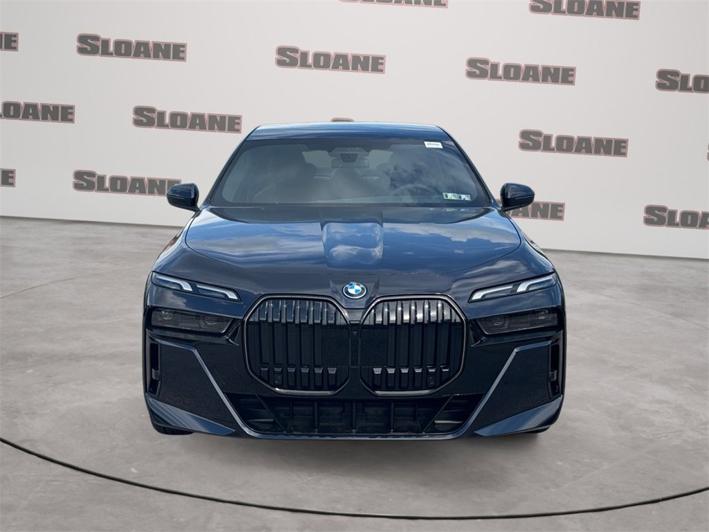 New 2026 BMW 750e xDrive image 8