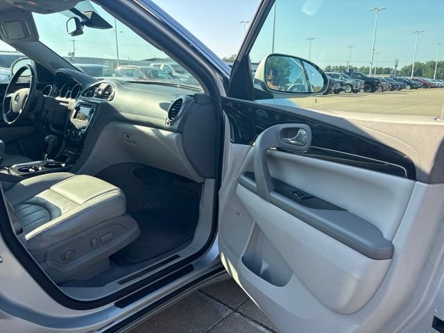 Used 2017 Buick Enclave Premium w/ Experience Buick Package AWD/4WD image 44