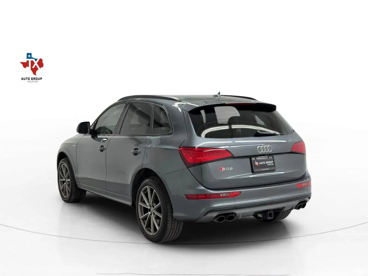 Used 2016 Audi SQ5 Premium Plus w/ Technology Package AWD/4WD image 3