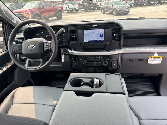 New 2025 Ford F250 XL w/ XL Chrome Package image 22