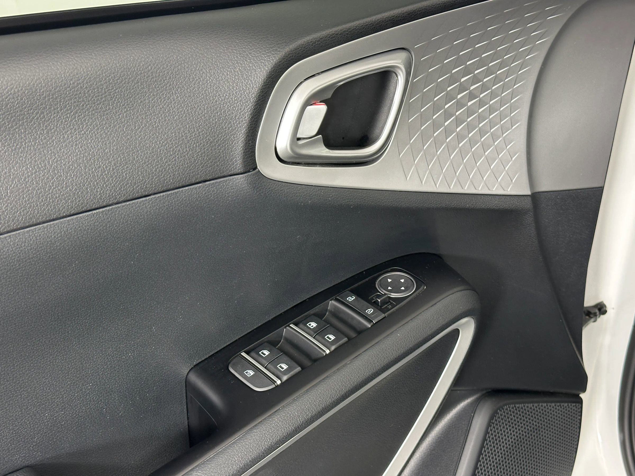 Used 2023 Kia Soul LX w/ LX Technology Package image 27