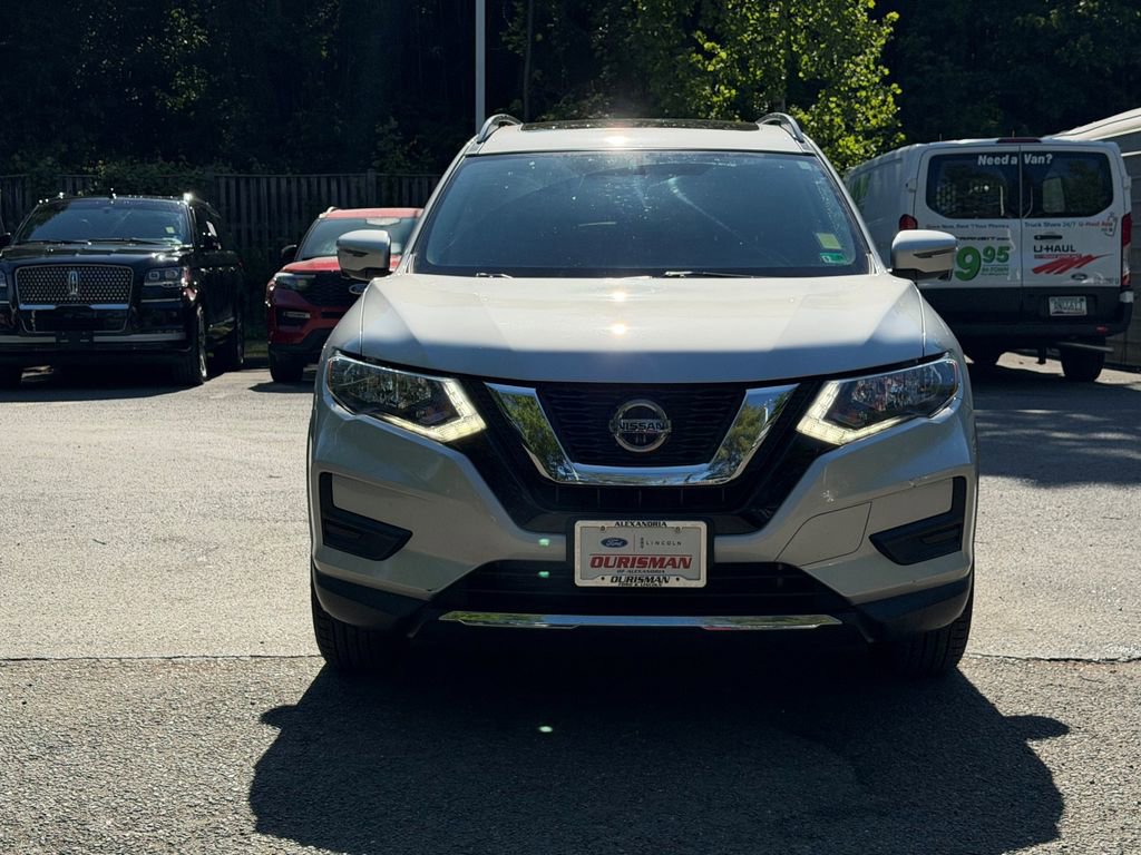 Used 2018 Nissan Rogue SV w/ Premium Package AWD/4WD image 2