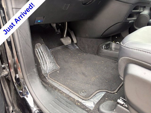 Used 2026 Chrysler Pacifica Select FWD image 28
