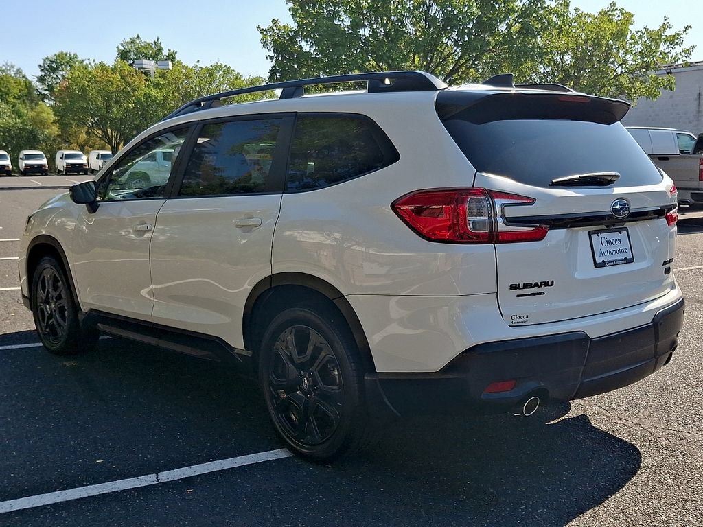 Used 2023 Subaru Ascent Onyx Edition AWD/4WD image 7
