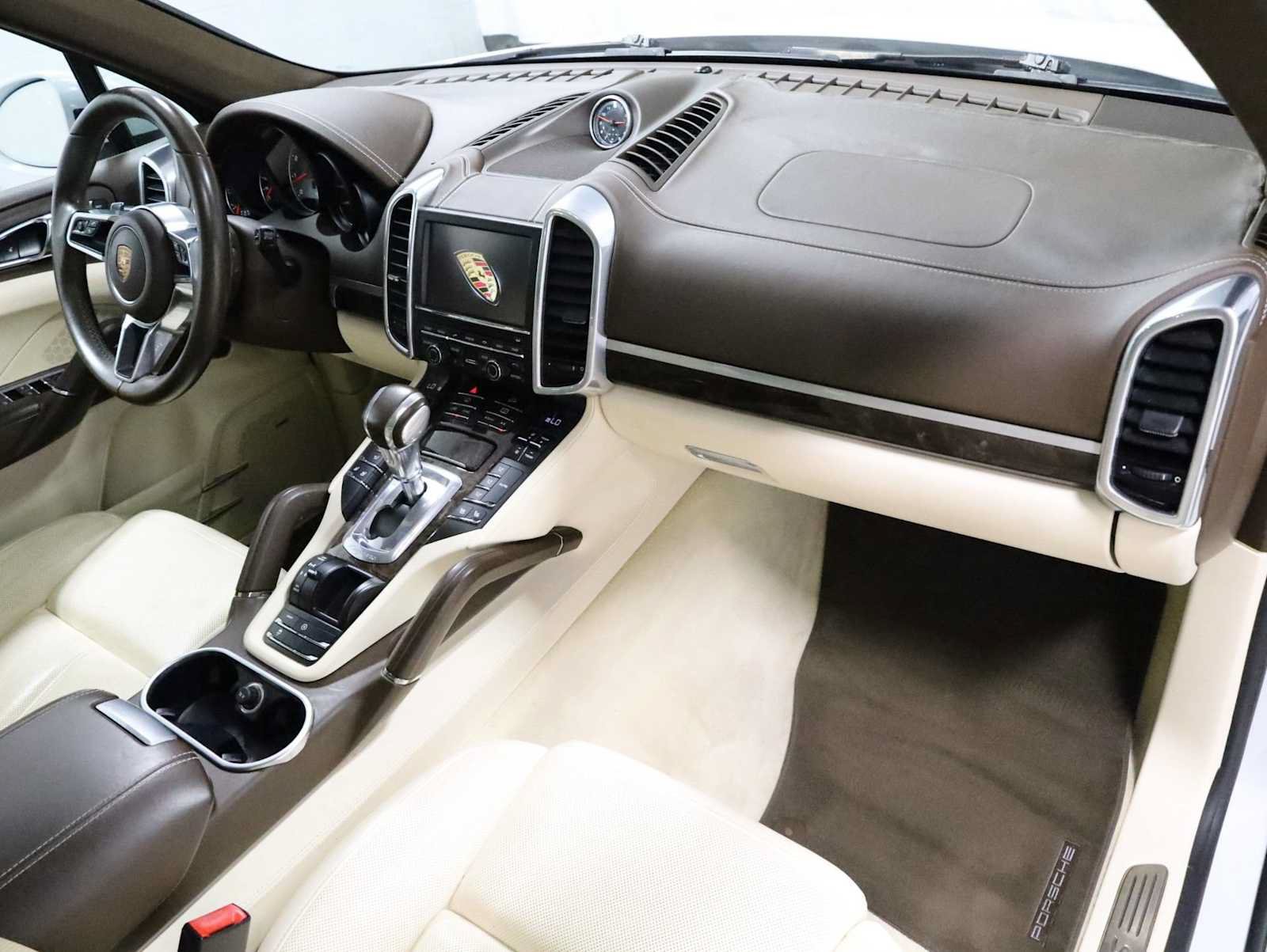 Used 2015 Porsche Cayenne S AWD/4WD image 6