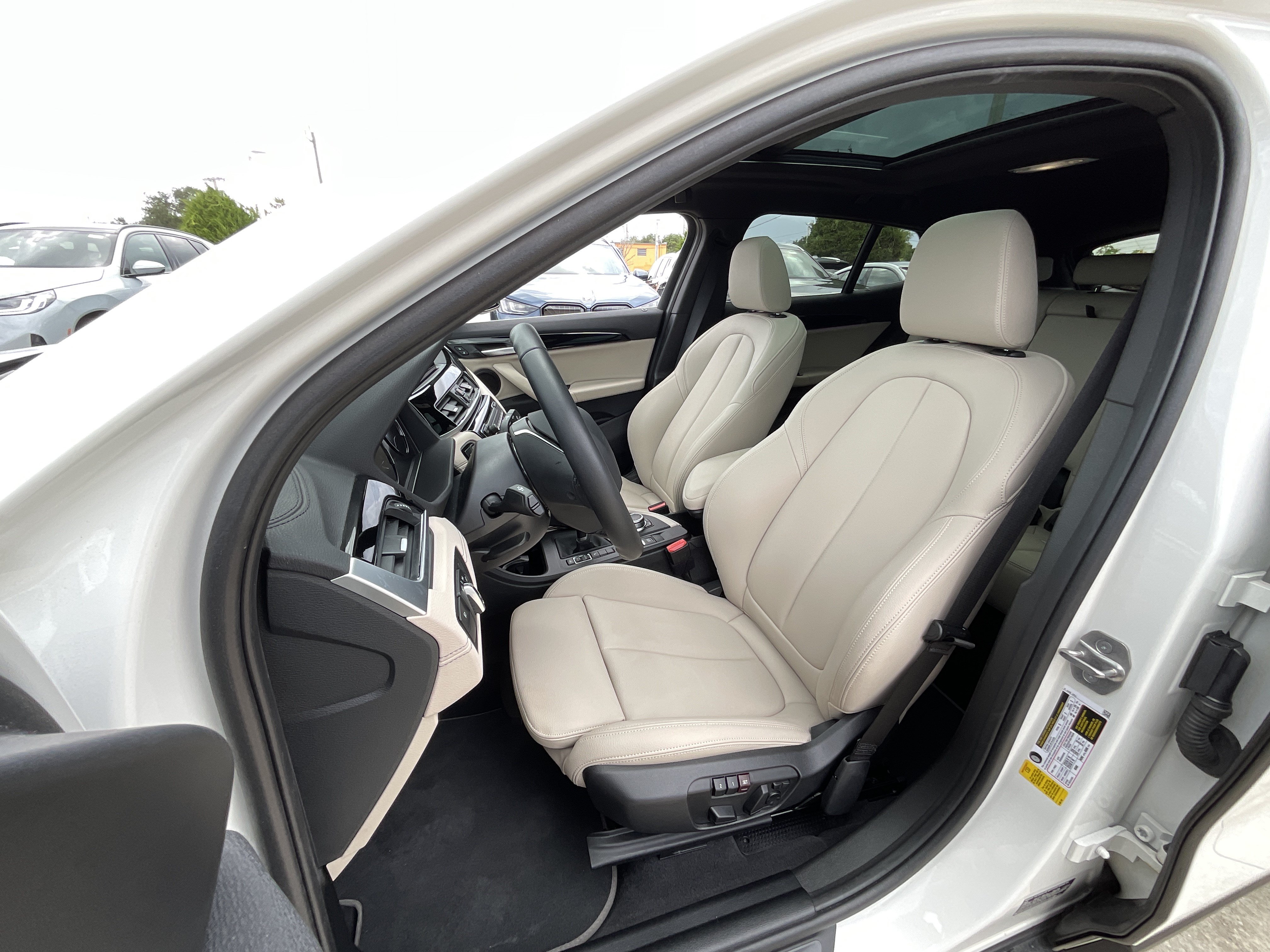 Used 2023 BMW X2 sDrive28i w/ Convenience Package FWD image 10