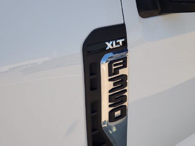 Used 2025 Ford F350 XLT w/ FX4 Off-Road Package AWD/4WD image 17