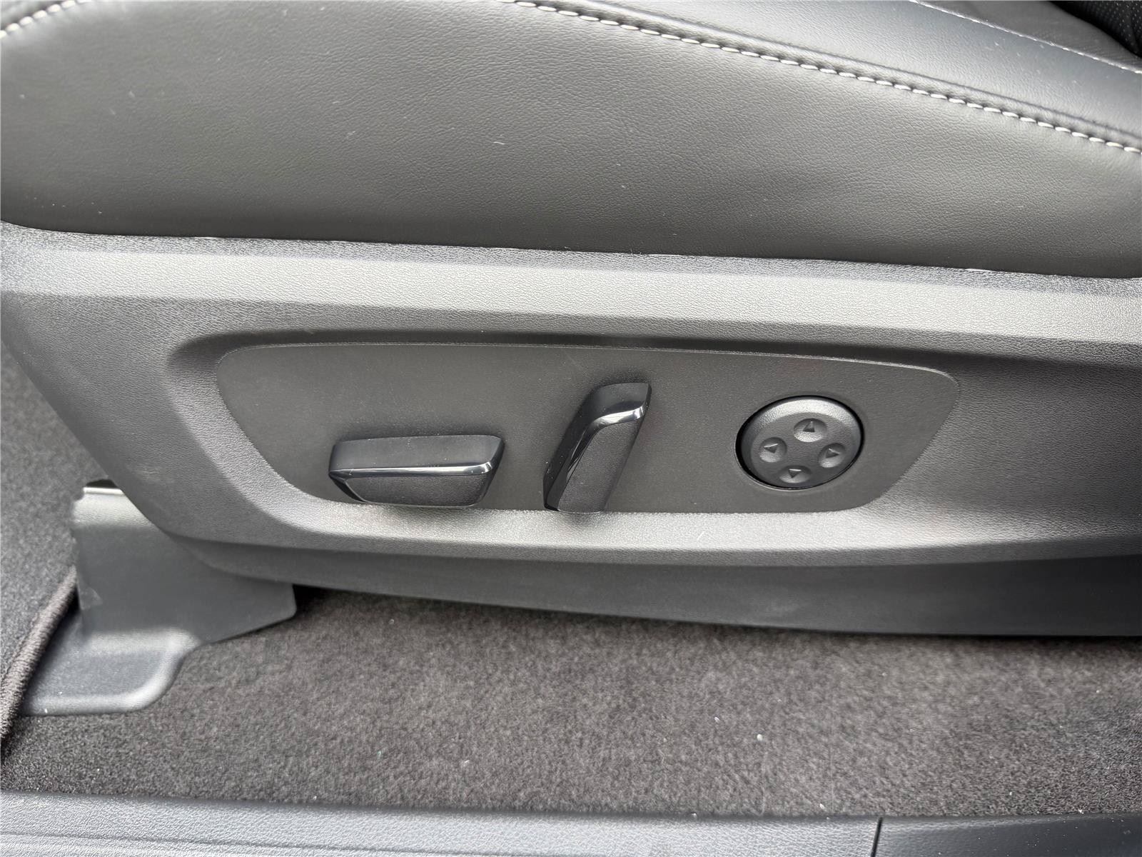 New 2027 INFINITI QX60 Luxe w/ Cargo Package FWD image 24