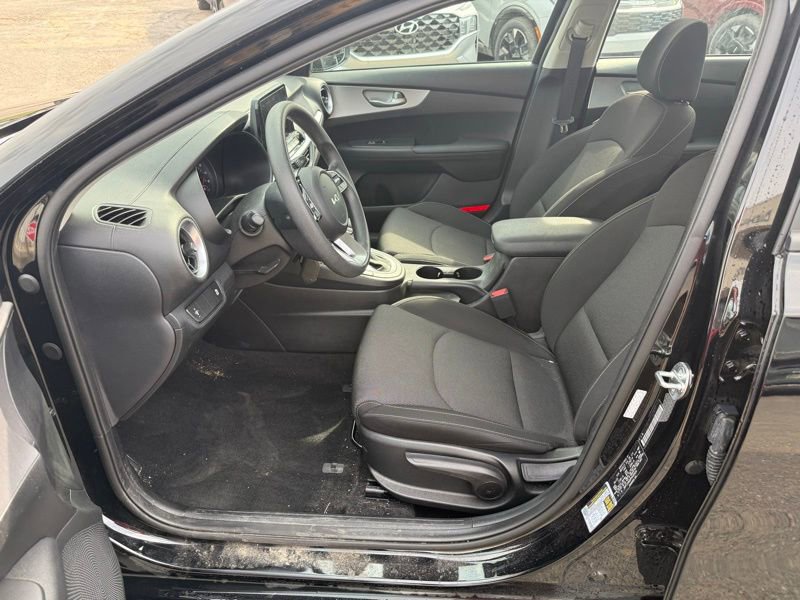 Certified 2023 Kia Forte LXS image 8