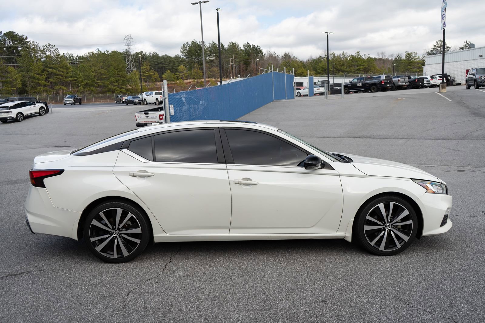 Used 2019 Nissan Altima 2.5 SR w/ SR Premium Package image 11