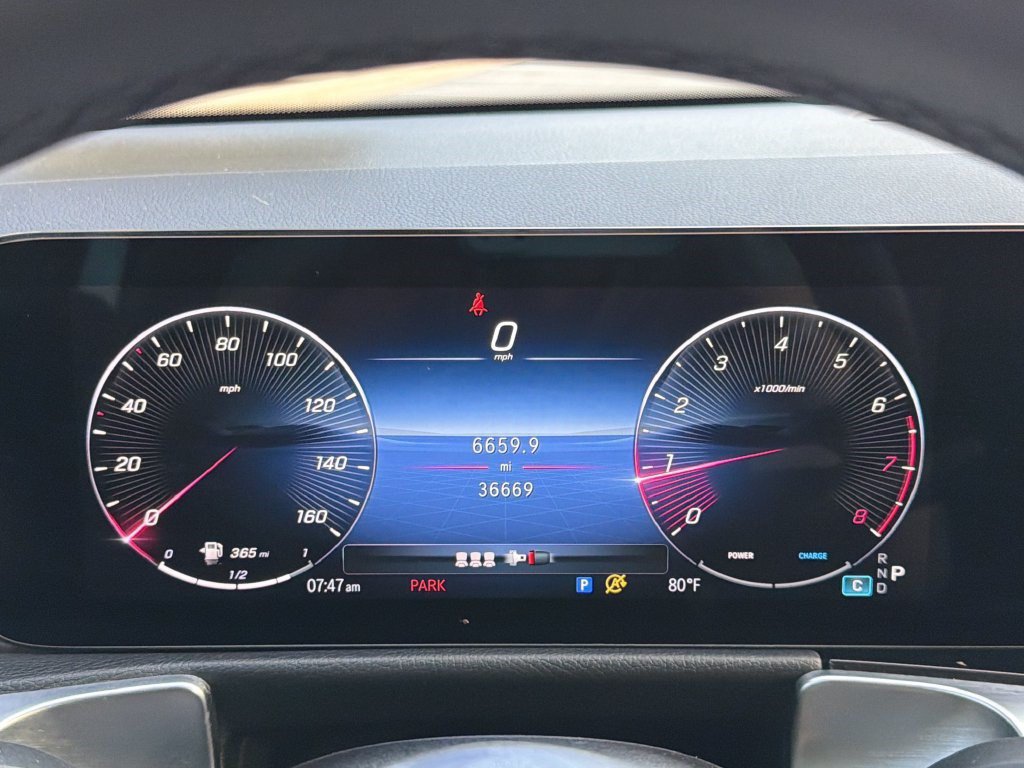 Certified 2025 Mercedes-Benz GLB 250 image 27
