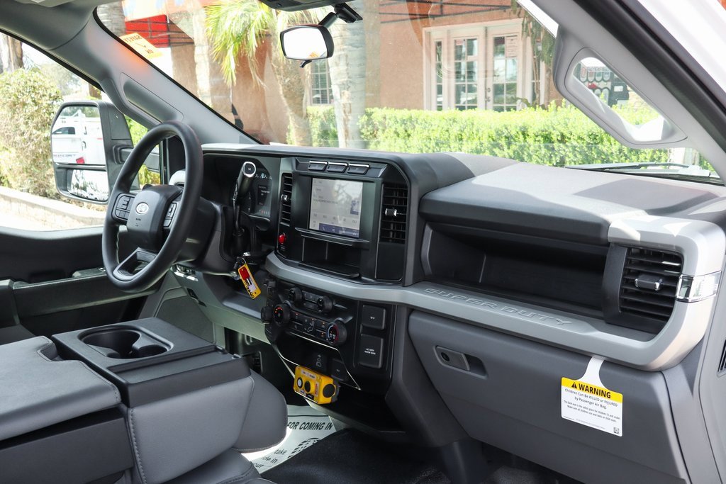 Used 2024 Ford F450 XL w/ XL Chrome Package image 37