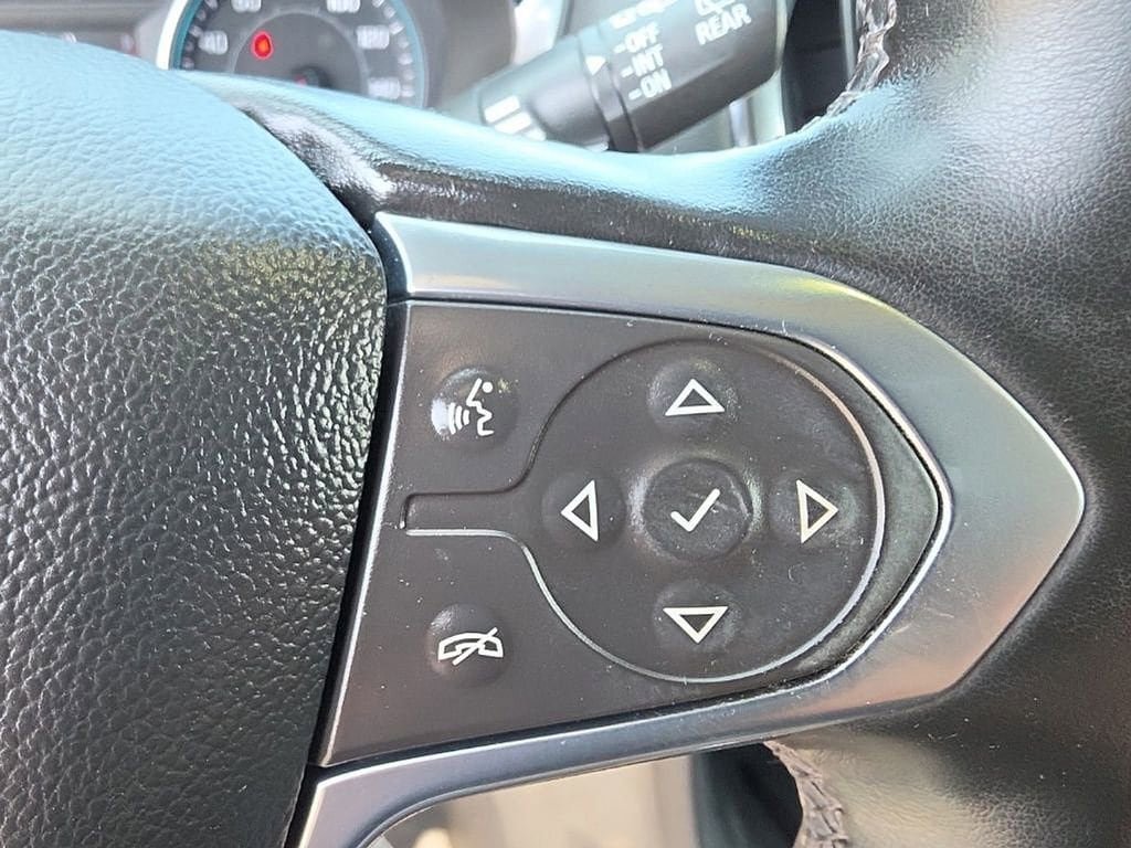 Used 2023 Chevrolet Traverse LT AWD/4WD image 11