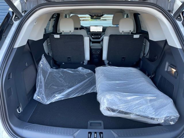 New 2026 Ford Explorer Platinum w/ LUX Leather Package AWD/4WD image 24
