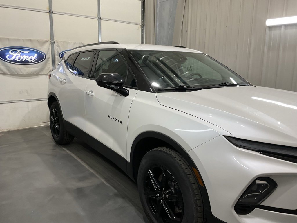 Used 2023 Chevrolet Blazer LT w/ Convenience Package image 4
