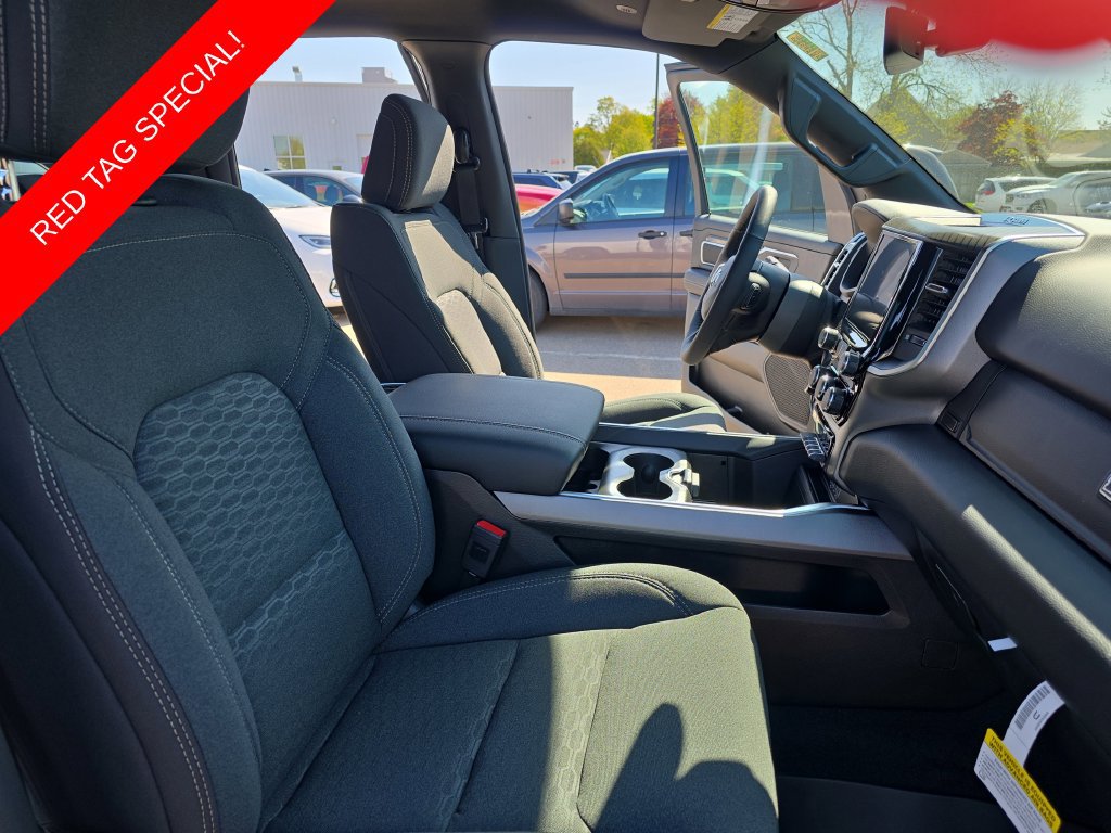 New 2026 RAM 1500 Big Horn w/ Night Edition AWD/4WD image 10