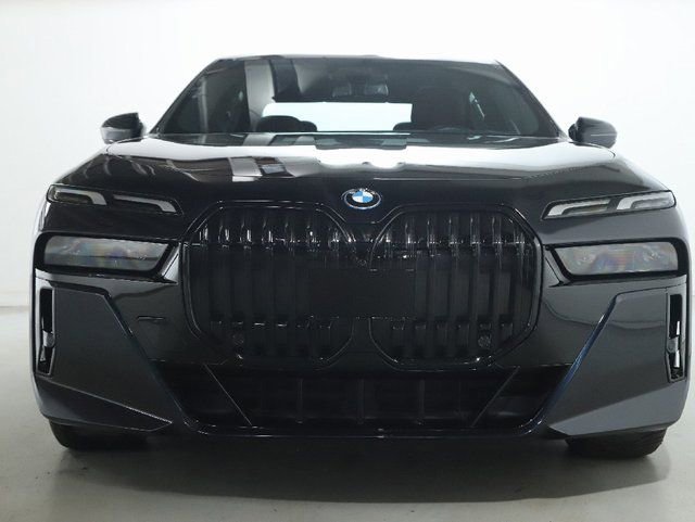 Certified 2023 BMW i7 xDrive60 image 6