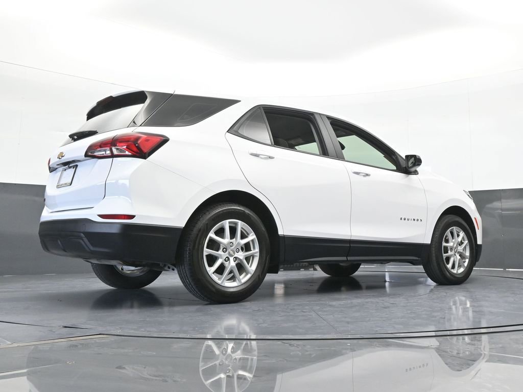 Used 2023 Chevrolet Equinox LS image 60