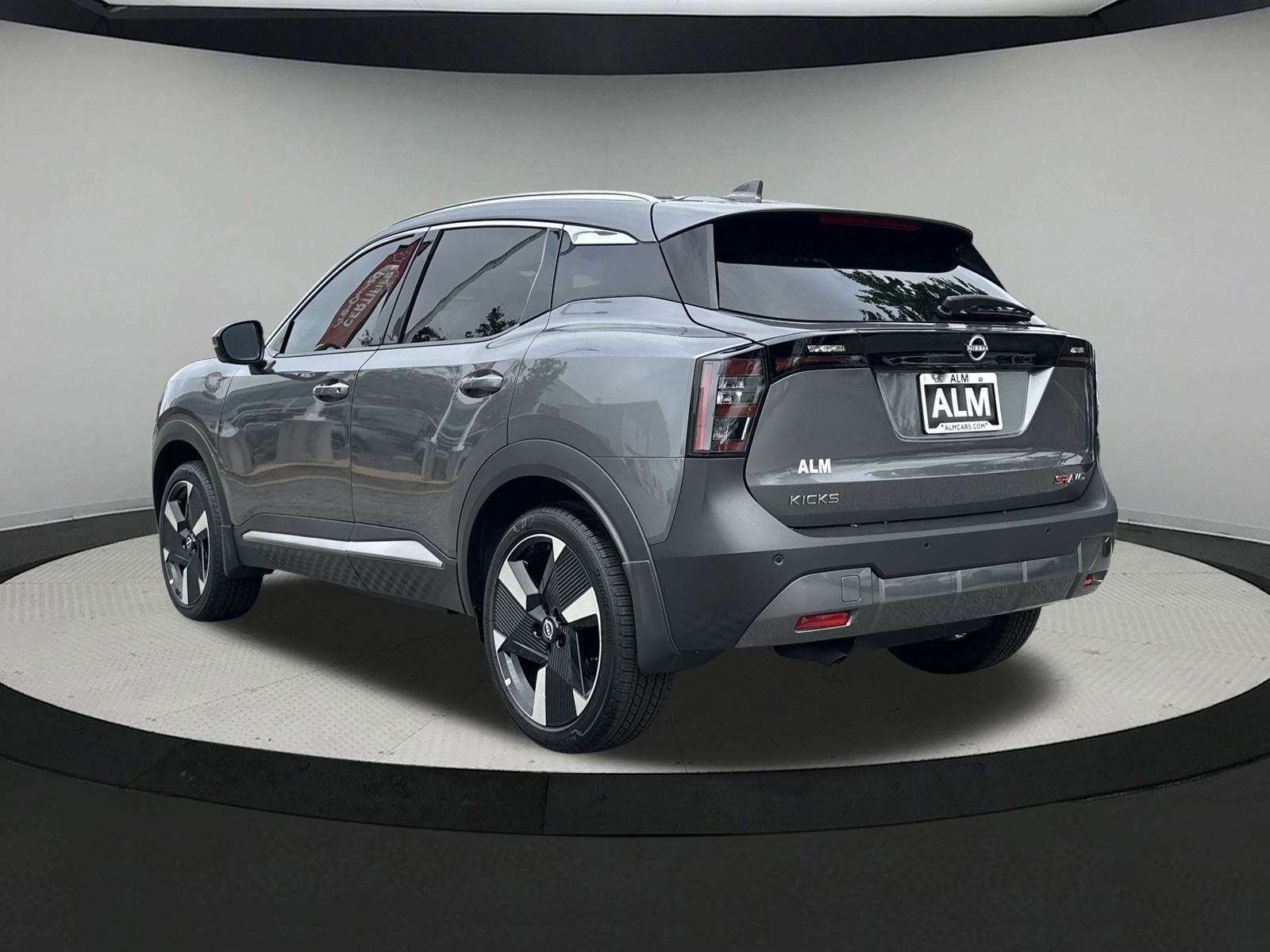 New 2025 Nissan Kicks SR image 23