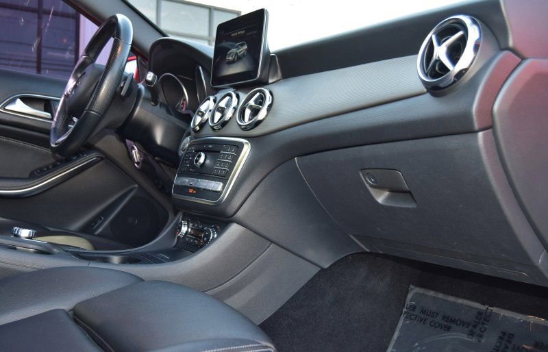 Used 2019 Mercedes-Benz GLA 250 4MATIC image 25