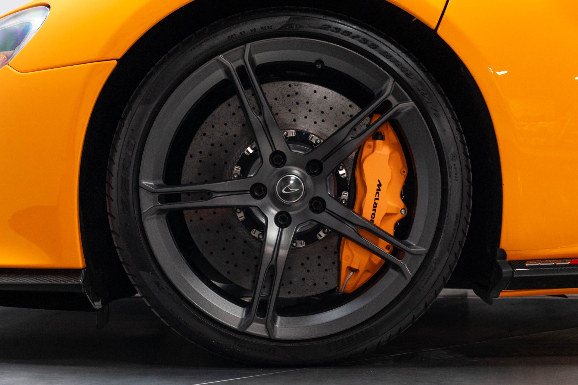 Used 2015 McLaren 650S Spider RWD image 52