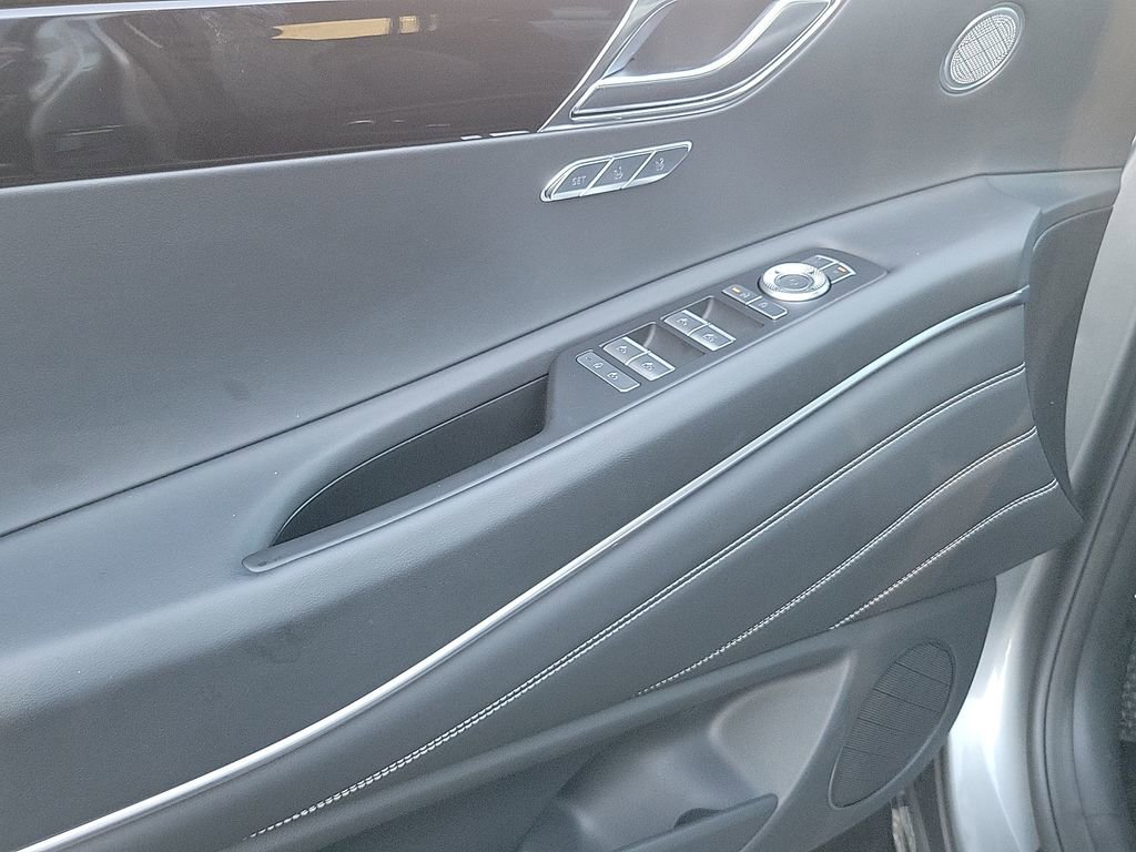 Used 2025 Genesis GV80 2.5T Standard image 15