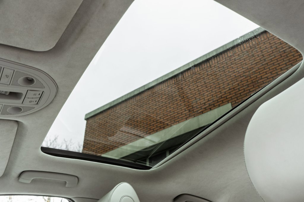 Used 2020 Genesis G70 3.3T w/ Prestige Package image 12