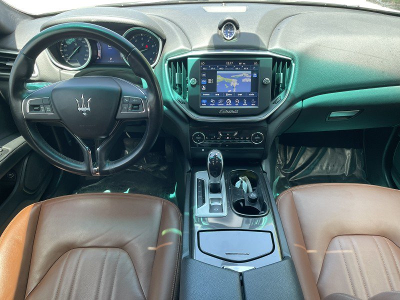 Used 2016 Maserati Ghibli RWD image 14