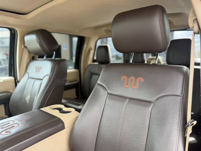 Used 2016 Ford F250 King Ranch w/ King Ranch Package AWD/4WD image 19