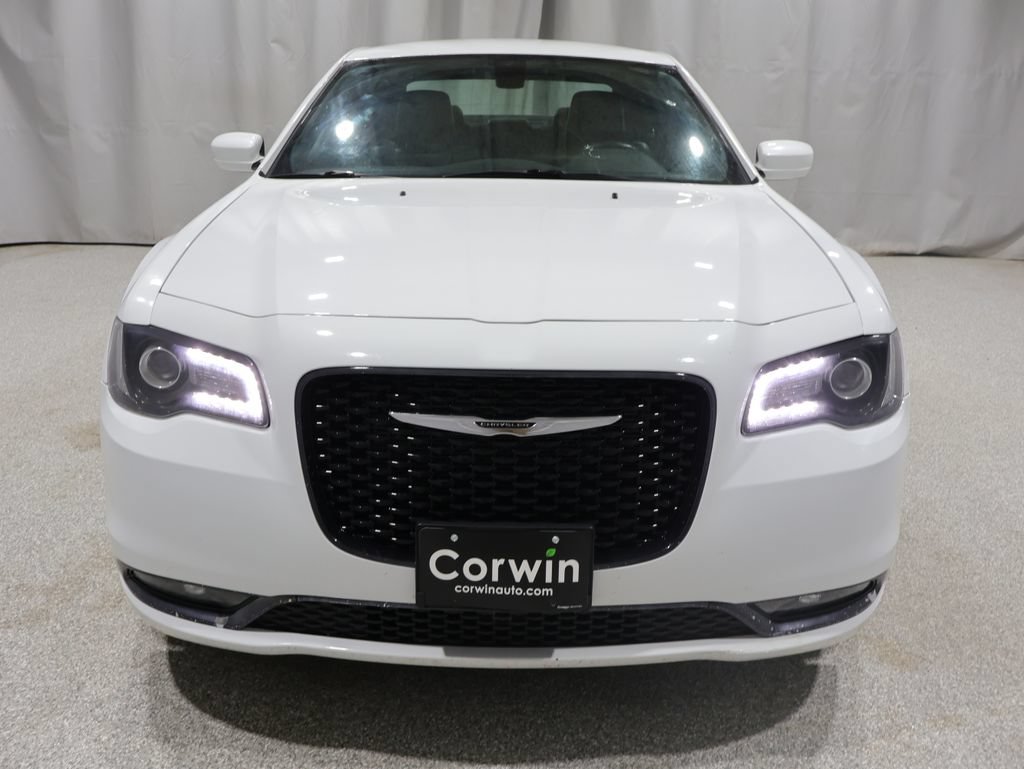 Used 2017 Chrysler 300 S AWD/4WD image 8