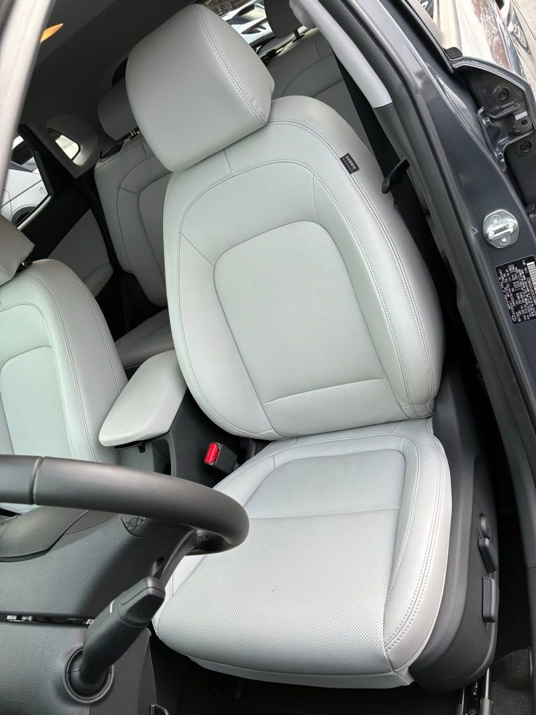 Used 2023 Hyundai Kona Limited image 19