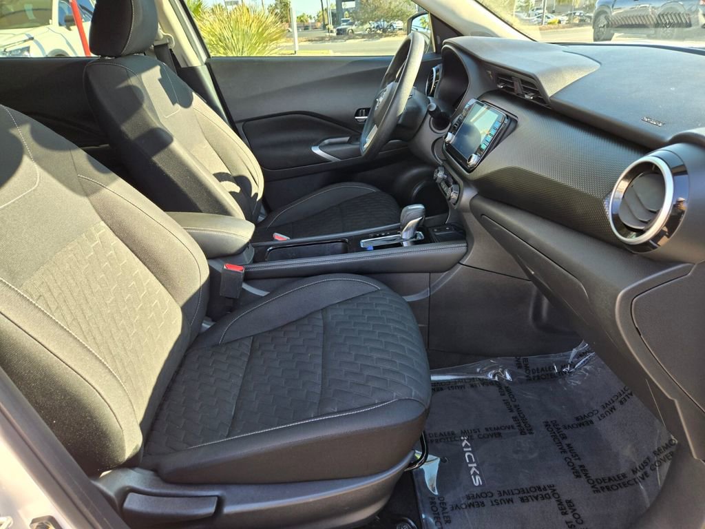 Used 2022 Nissan Kicks SV FWD image 19