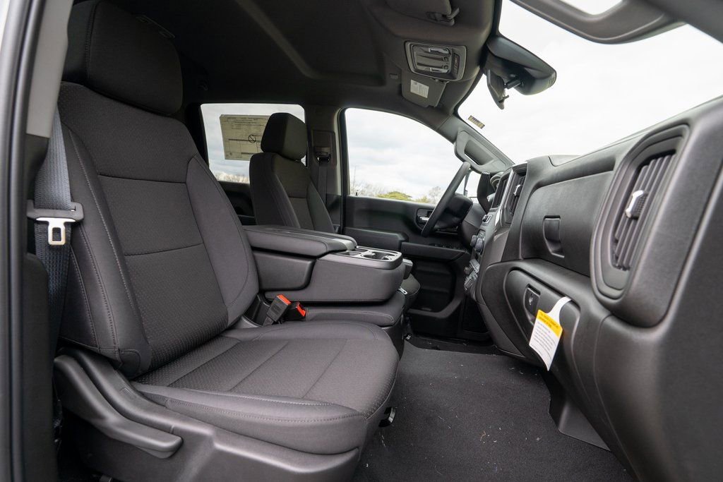 New 2025 Chevrolet Silverado 2500 W/T image 12