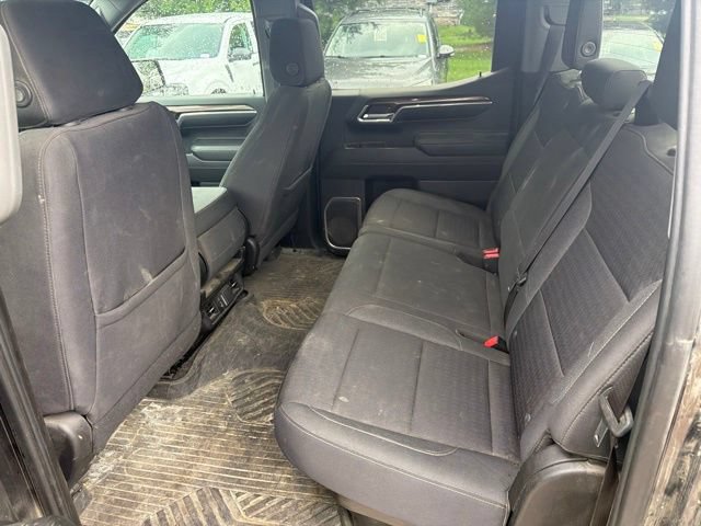 Used 2023 Chevrolet Silverado 1500 LT AWD/4WD image 15