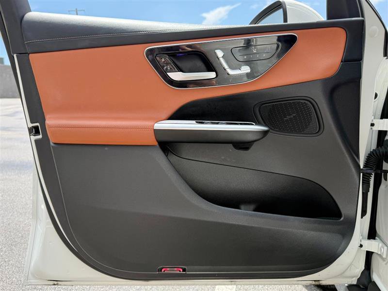 Used 2023 Mercedes-Benz GLC 300 image 24
