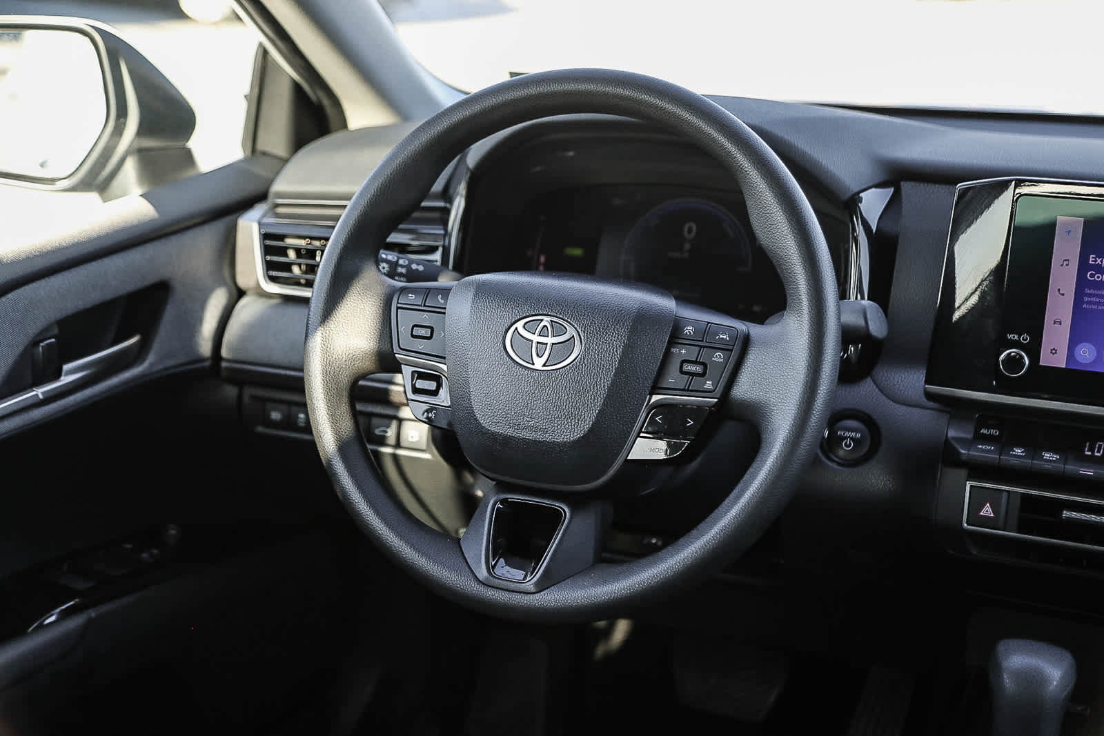 Used 2025 Toyota Camry LE w/ Convenience Package FWD image 15